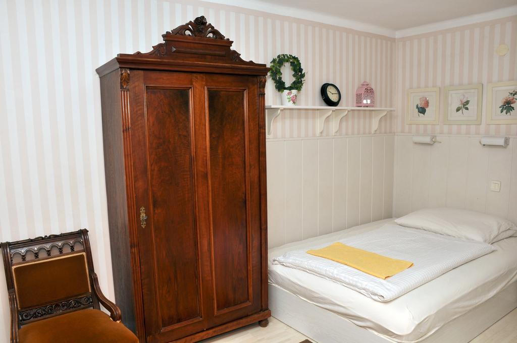 Ida Rooms Lajosmizse Bilik gambar