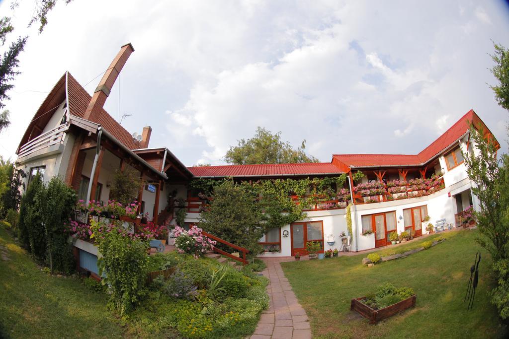 Ida Rooms Lajosmizse Luaran gambar